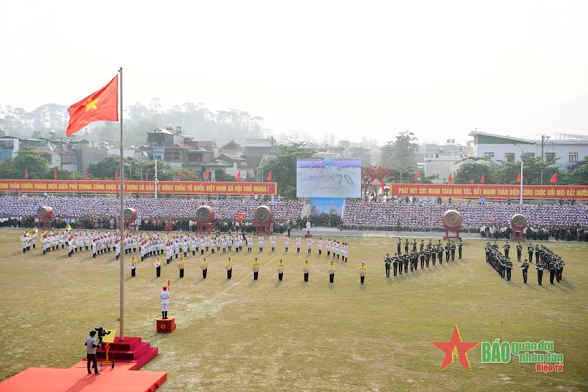 View - 	TRỰC TIẾP Lễ kỷ niệm 70 năm Chiến thắng Điện Biên Phủ